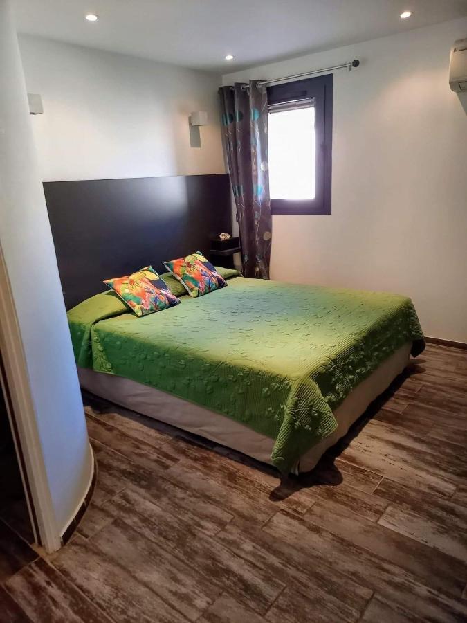 Les Chambres Du Vieux Bistrot Cabrières-dʼAvignon Dış mekan fotoğraf