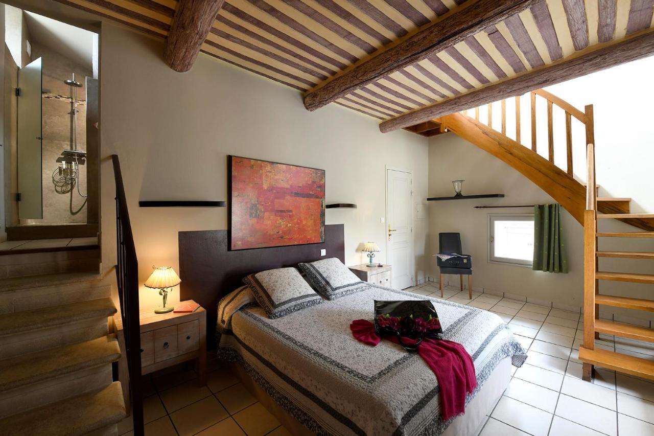 Les Chambres Du Vieux Bistrot Cabrières-dʼAvignon Dış mekan fotoğraf