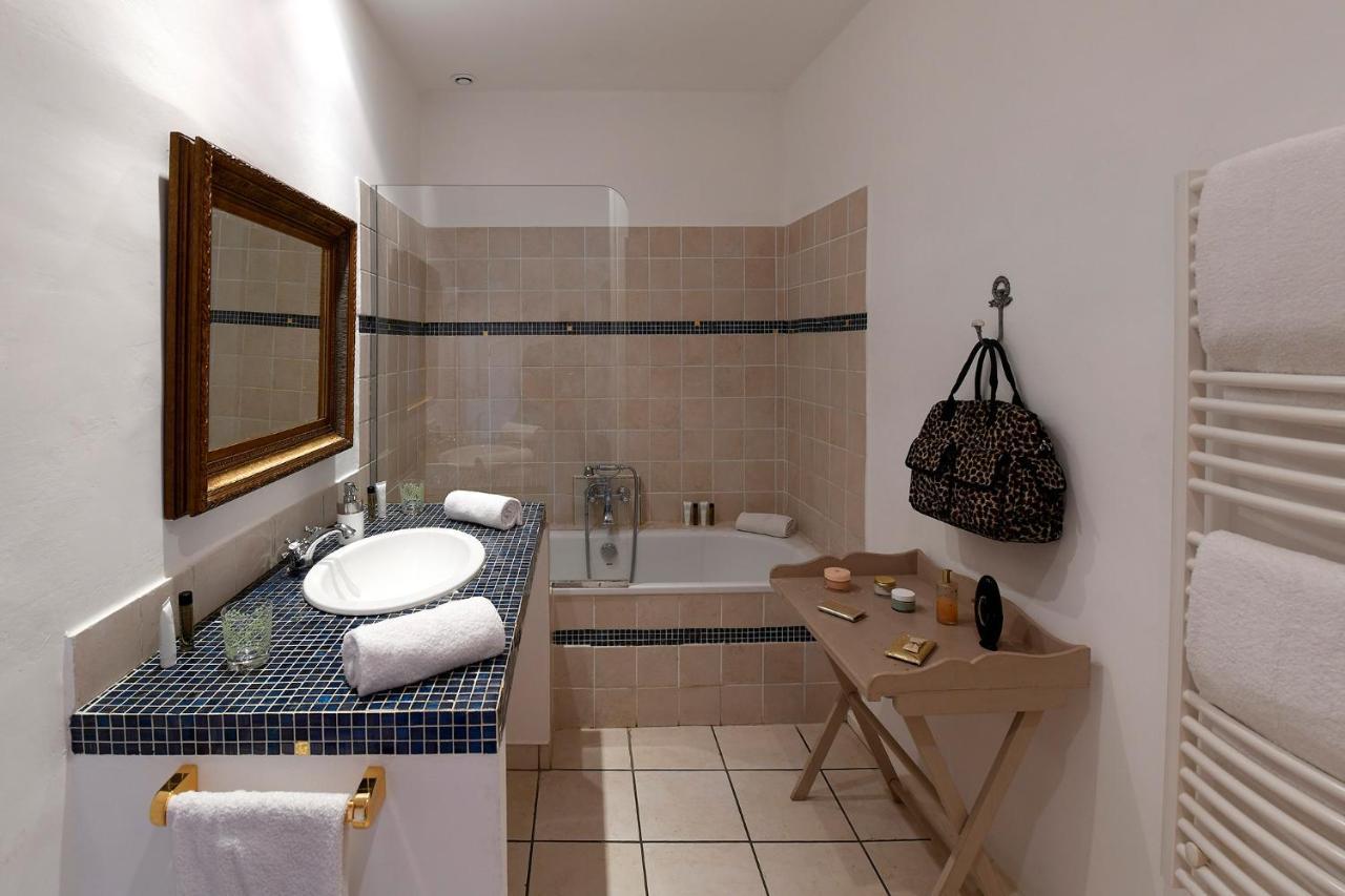 Les Chambres Du Vieux Bistrot Cabrières-dʼAvignon Dış mekan fotoğraf