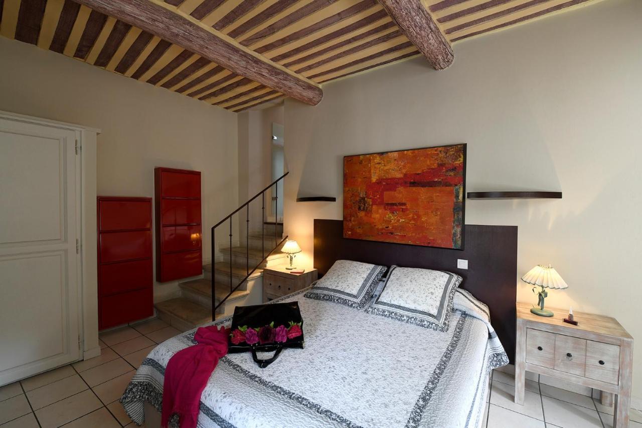 Les Chambres Du Vieux Bistrot Cabrières-dʼAvignon Dış mekan fotoğraf