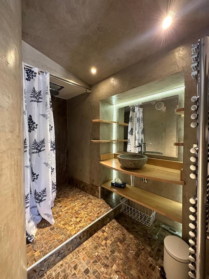 Les Chambres Du Vieux Bistrot Cabrières-dʼAvignon Dış mekan fotoğraf