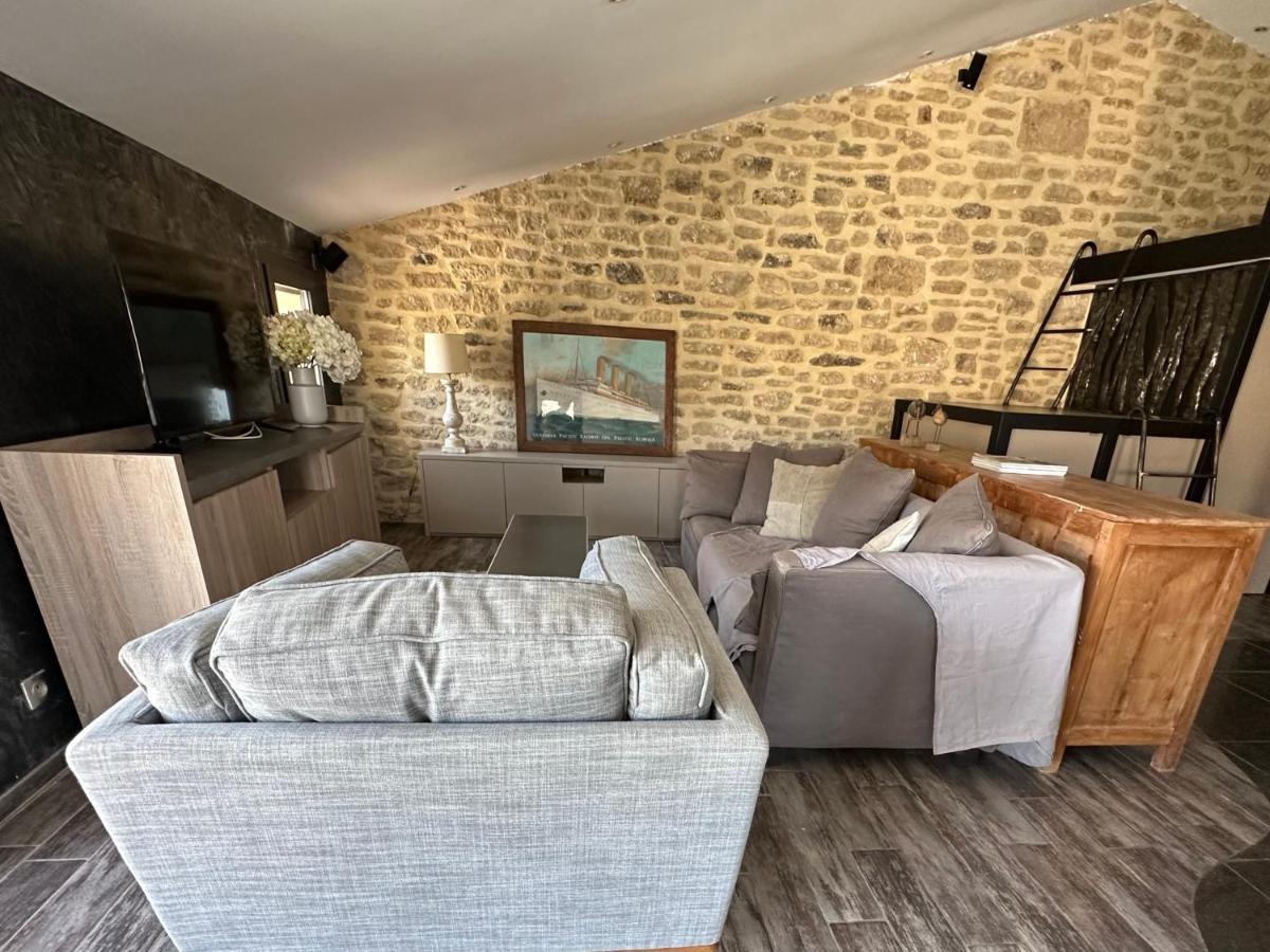 Les Chambres Du Vieux Bistrot Cabrières-dʼAvignon Dış mekan fotoğraf